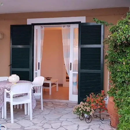 Lejlighedshotel Corfu Menigos