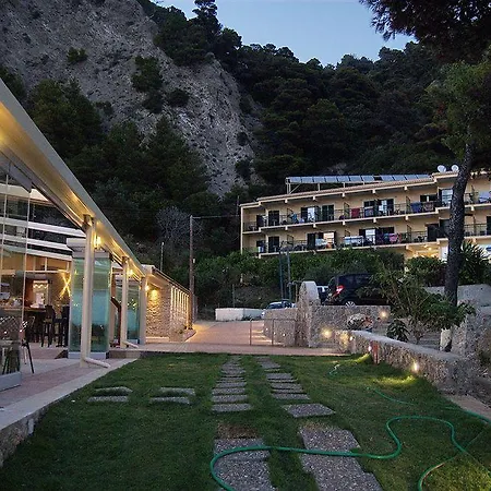 Corfu Menigos Γλυφάδα