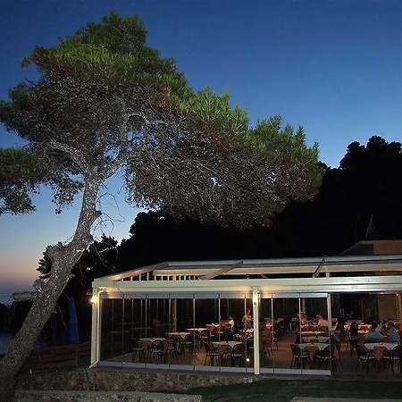 Corfu Menigos Lägenhetshotell Glyfada (Corfu)