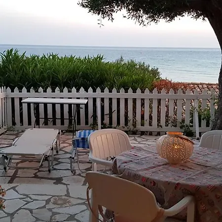 Corfu Menigos Lägenhetshotell