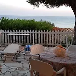 Corfu Menigos Hotel de apartamente