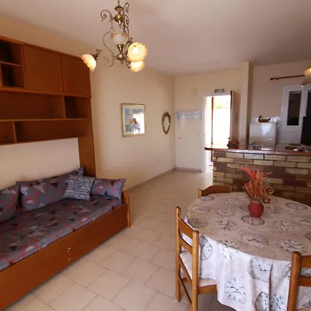 Hotel apartamentowy Corfu Menigos