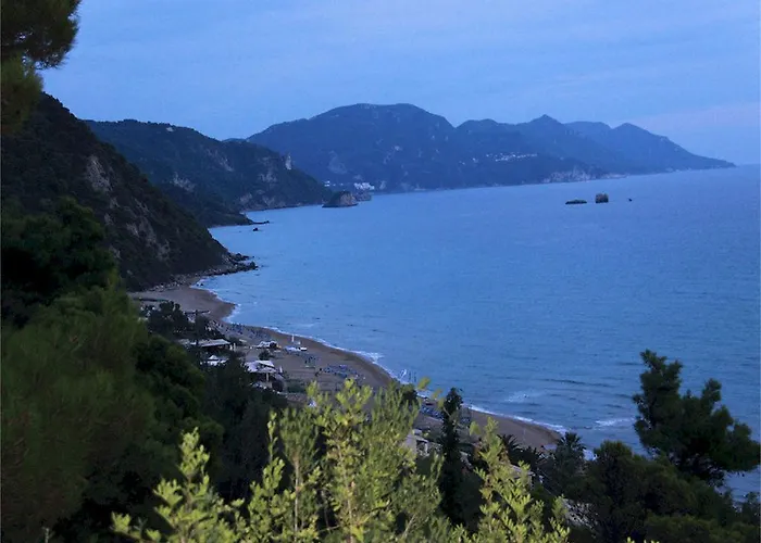 Corfu Menigos גליפאדה